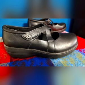 Ladies Abeo "Beth" Shoes